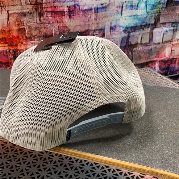 🔥 RIP CURL SNAP-BACK HAT 🔥 - Picture 4 of 6